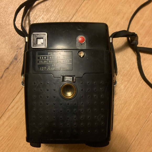 1960 Vintage Ansco Cadet Built in Flash, 127 film - Picture 2 of 3